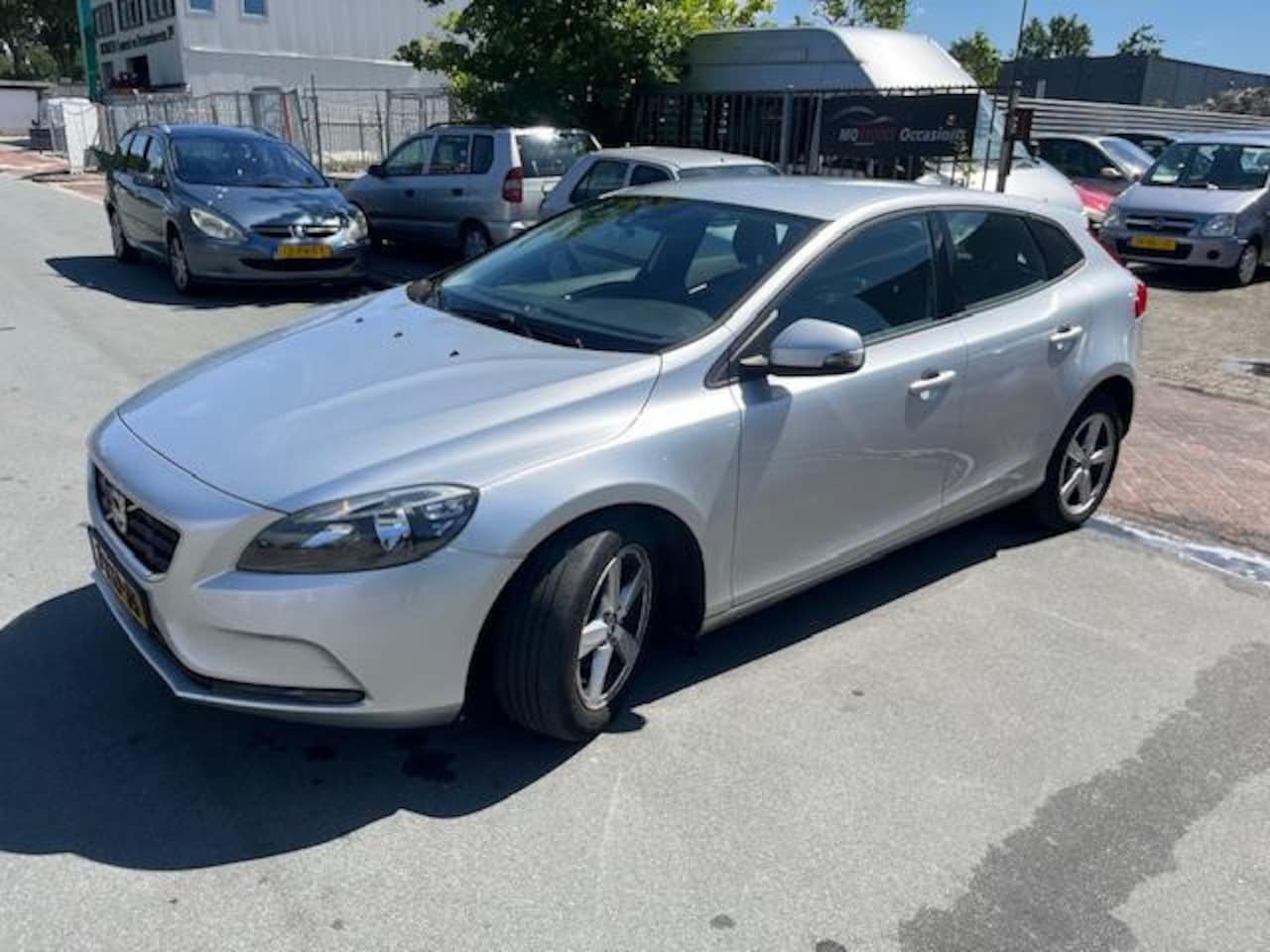 Volvo V40 - 1.6 D2 Kinetic! Airco! Parksensor! Nette auto! - AutoWereld.nl