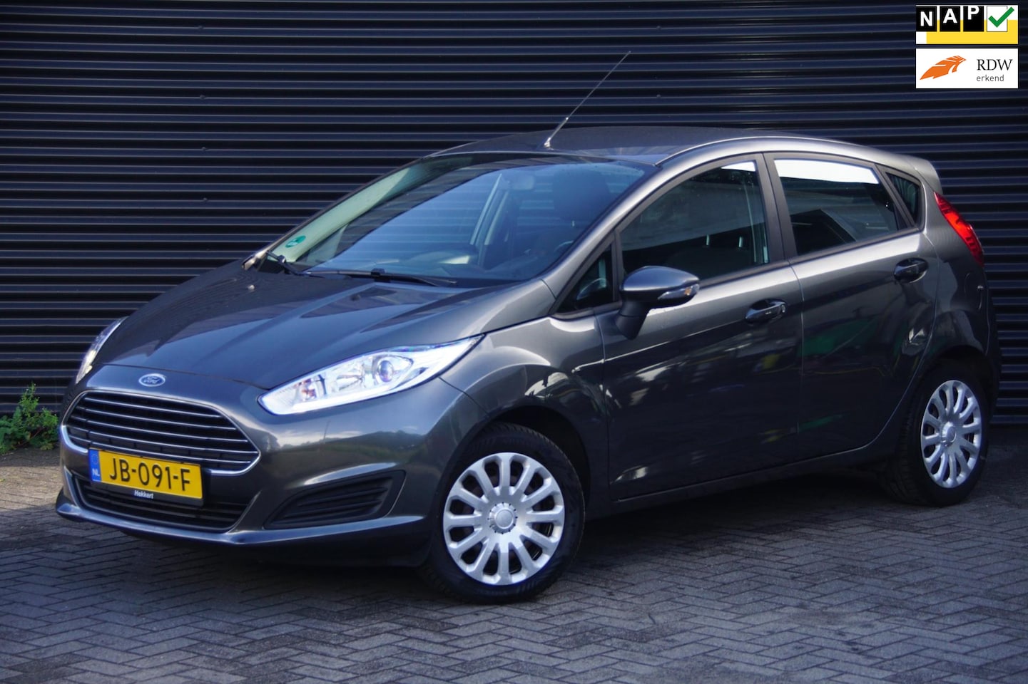 Ford Fiesta - 1.0 Style | Navi | PDC | Airco | - AutoWereld.nl