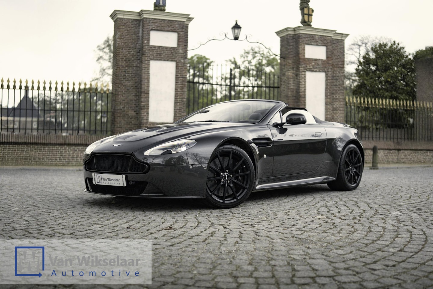 Aston Martin V12 Vantage Roadster - 5.9 V12 Vantage S 5.9 V12 Vantage S Carbon - AutoWereld.nl