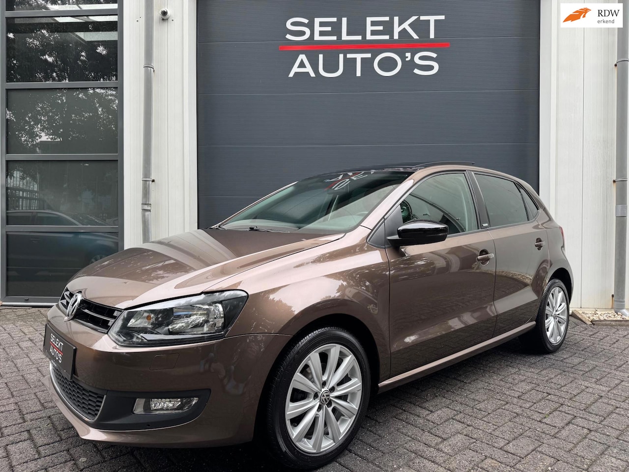Volkswagen Polo - 1.4-16V Style Panoramadak/Climate/Cruise/Apple Car Play/PDC/Elekt Ramen/Elekt Spiegels/Sto - AutoWereld.nl
