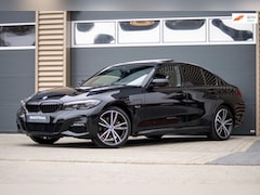 BMW 3-serie - 320e M sport | Schuif- kanteldak | Laser Led | Stoelverwarming | Apple Carplay