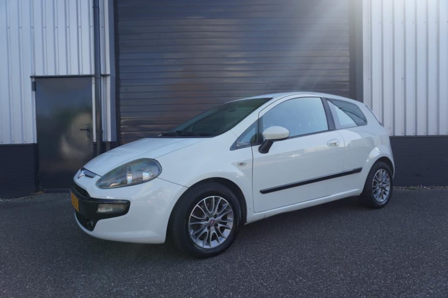 Fiat Punto Evo - 1.3 M-Jet Mylife 1.3 M-Jet Mylife - AutoWereld.nl