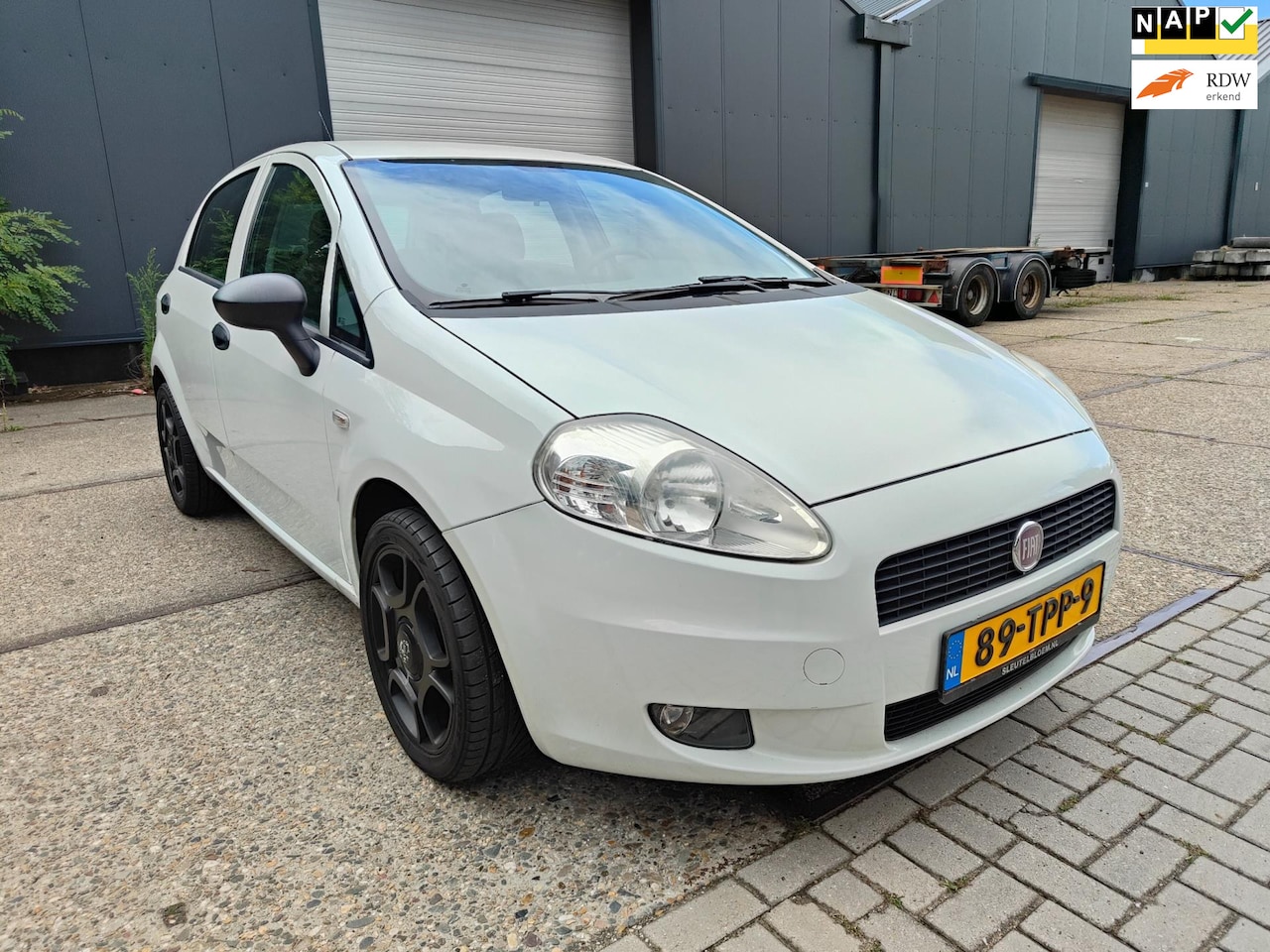 Fiat Grande Punto - 1.2 Actual 1.2 Actual - AutoWereld.nl