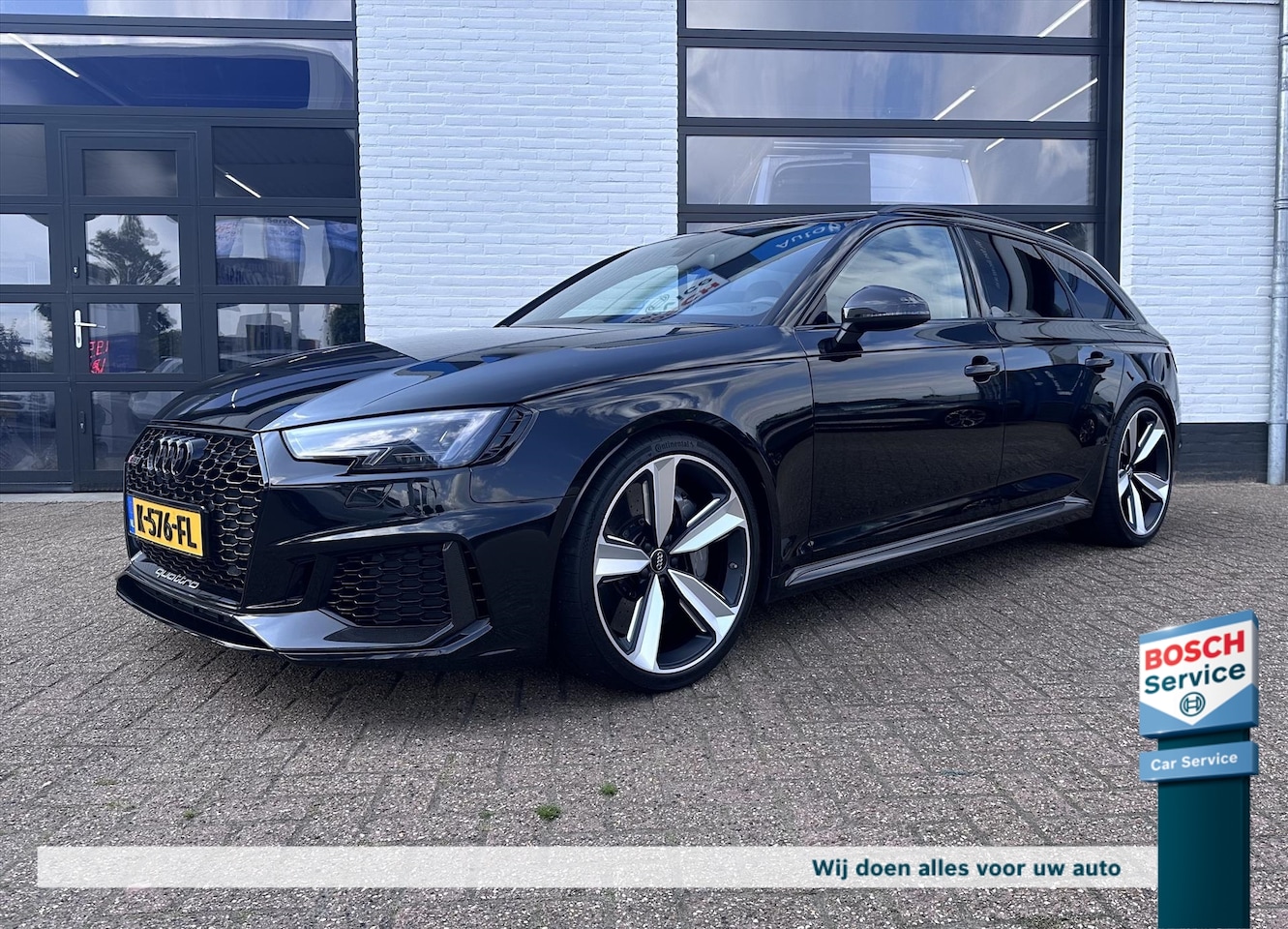 Audi RS4 - 2.9 TFSI 450pk Tiptronic Quattro PERFORMANCE / KERAMISCH / B&O / HUD / CARBON IN & EXT - AutoWereld.nl