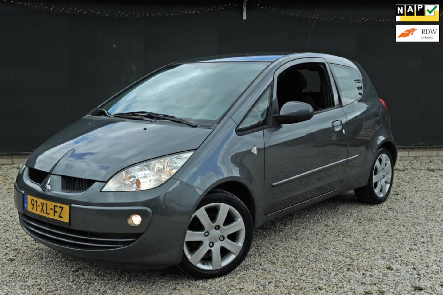 Mitsubishi Colt - 1.3 Inform/59000KM/AIRCO/ABS/EERSTEEIGENAAR/ - AutoWereld.nl