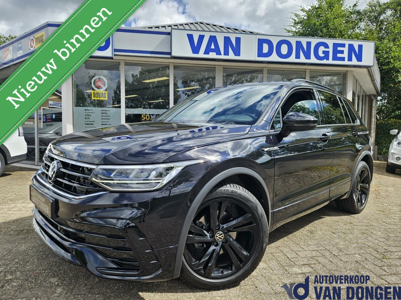 Volkswagen Tiguan - 1.5 TSI R-Line | Nieuwstaat! | Black Style | 1e Eigenaar / Dealer Onderh. - AutoWereld.nl