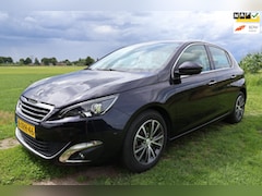 Peugeot 308 - 1.2 e-THP Allure|Automaat|Trekhaak|BTW-auto|Parkeercamera|Keyless|NL-Auto-NAP|Goed onderho