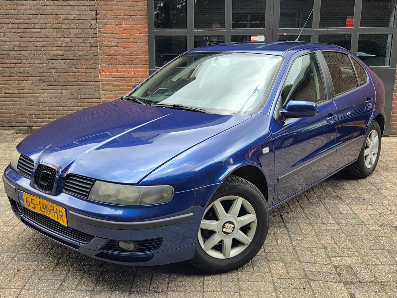 SEAT Leon - 1.6-16V Stella 1.6-16V Stella - AutoWereld.nl