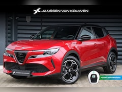Alfa Romeo Junior - Elettrica Speciale 54 kWh Techno Pack * Brera Red * Navigatie * 18 inch Lichtmetalen velge