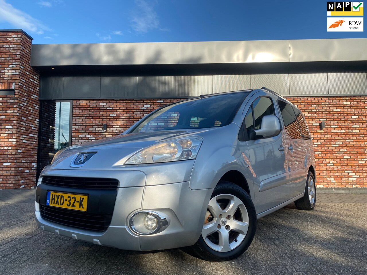 Peugeot Partner Tepee - 1.6 VTi XT Executive Cruis Lm Velgen Apk 03-2027! - AutoWereld.nl