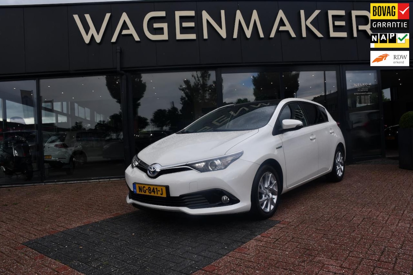Toyota Auris - 1.8 Hybrid AUT|NAV|CAM|Cruise|PANO|DealerOHoud - AutoWereld.nl
