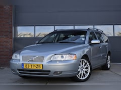 Volvo V70 - 2.4 D5 Edition II Sport Xenon - Trekhaak - Cruise - NAP