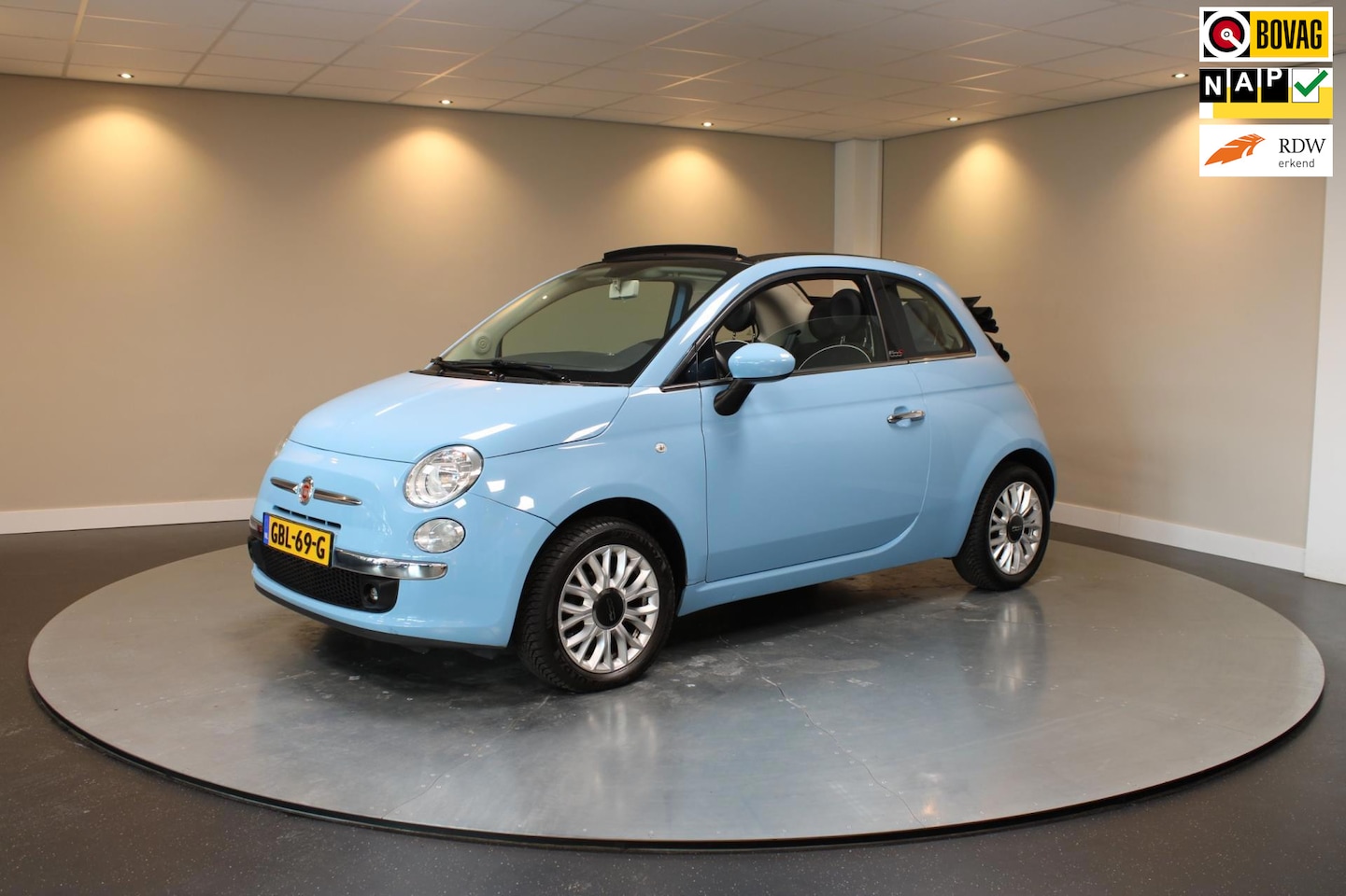 Fiat 500 C - 1.2 Lounge *Nieuwe Distributie* 1ste Eigenaar|Cabrio|Baby Blauw - AutoWereld.nl