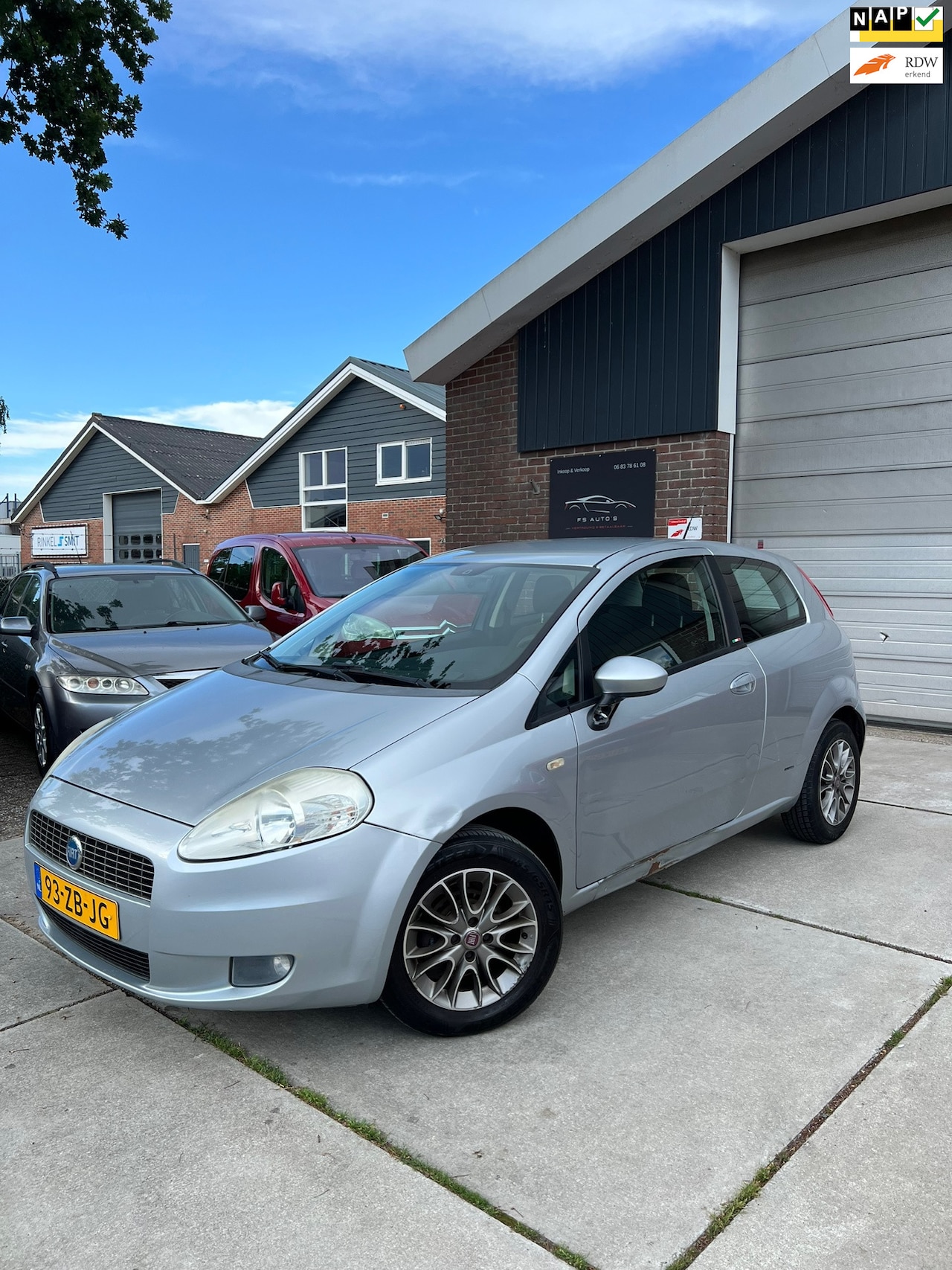 Fiat Grande Punto - 1.4 Dynamic NEW APK/110.000 KM/AIRCO/CRUISE/CENTR.DEUR/MULTIFUNCT.STUUR/ELECT.PAKKET - AutoWereld.nl