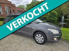 Hyundai i30 CW - 1.6i Dynamic AIRCO *apk:05-2026