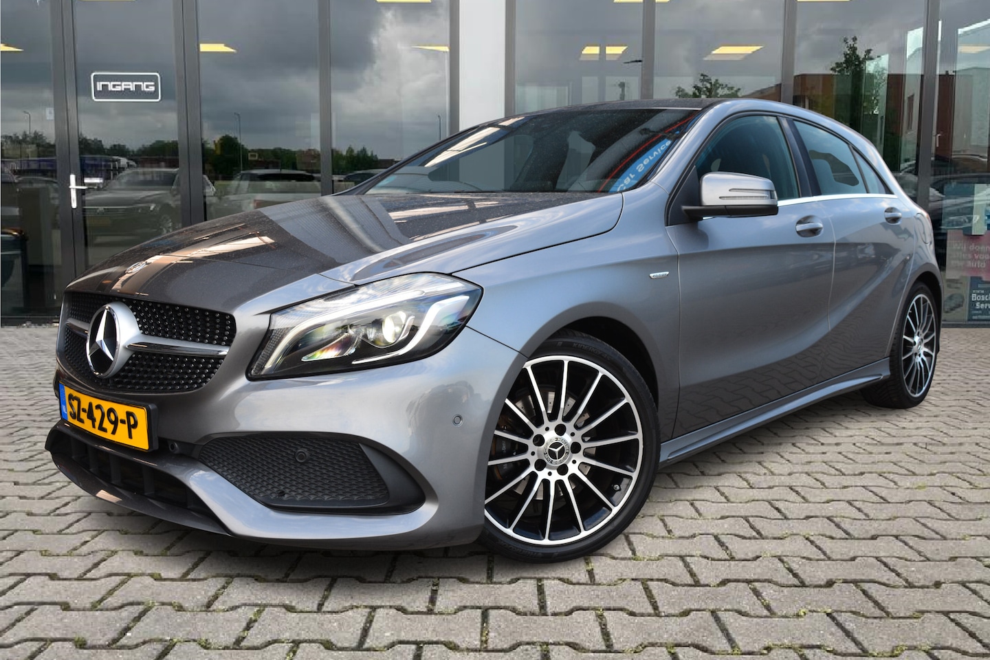 Mercedes-Benz A-klasse - 160 AMG | 18 Inch | Camera | LED | - AutoWereld.nl