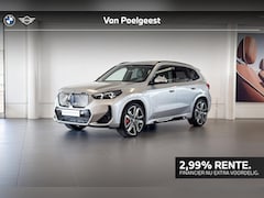BMW iX1 - eDrive20 67 kWh | M Sport | Glazen Panoramadak | Stoelverwarming | Harman Kardon | Trekhaa
