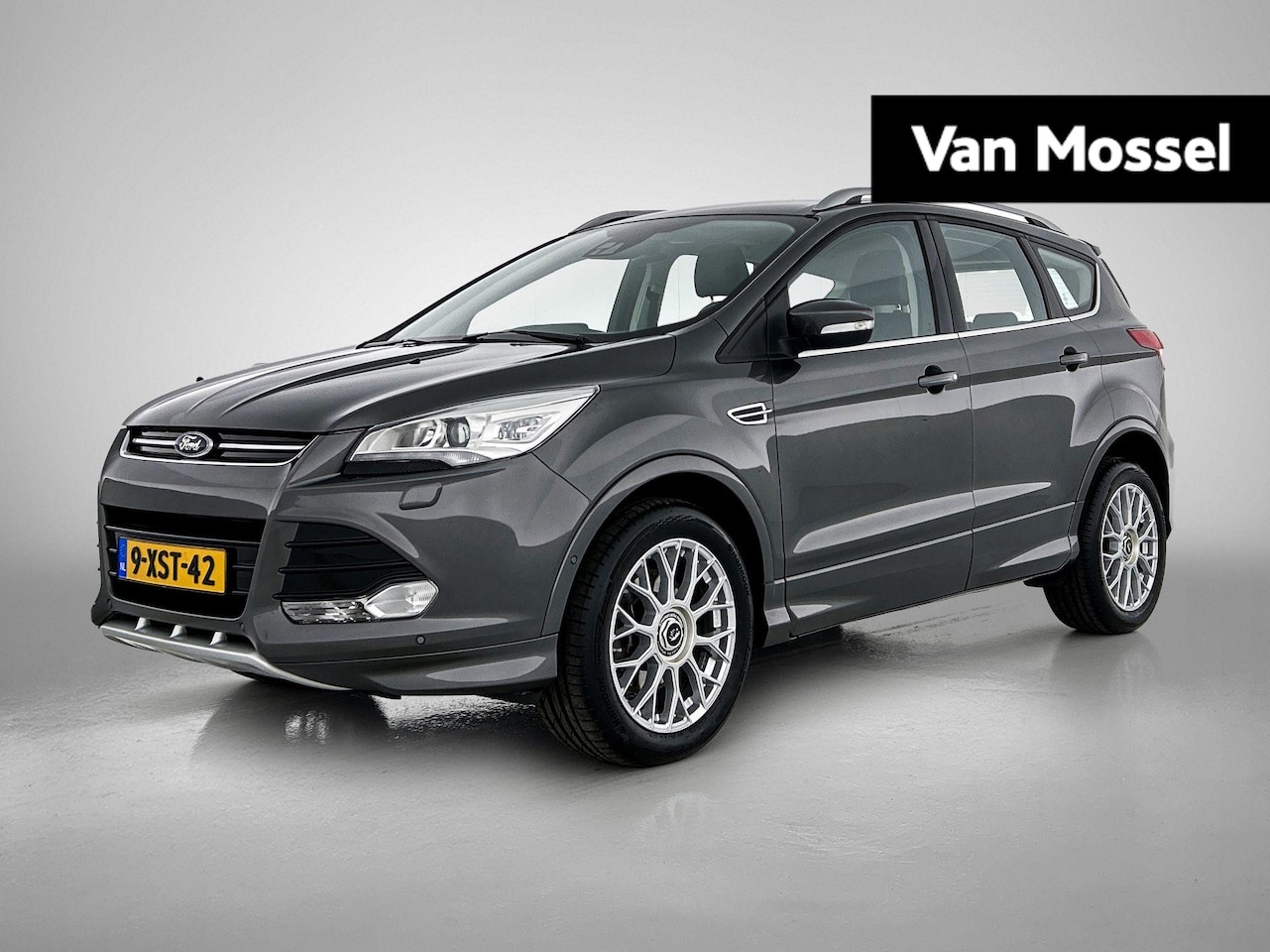 Ford Kuga - 1.6 Titanium Plus 4WD | NAVIGATIE | DODEHOEK SENSOR | STOELVERWARMING | ACHTERUITRIJCAMERA - AutoWereld.nl