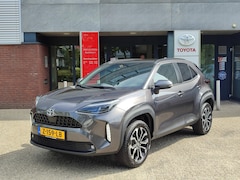 Toyota Yaris Cross - 1.5 HYBRID AWD STYLE PANODAK APPLE/ANDROID EL-ACHTERKLEP KEYLESS NAVI STUUR/STOELVERW. HEA