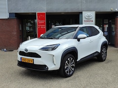Toyota Yaris Cross - 1.5 Hybrid STYLE STOEL/STUURVERW PARK-SENSOREN BLIN SPOT NAVI KEYLESS 17'' LM-VELGEN NAVI