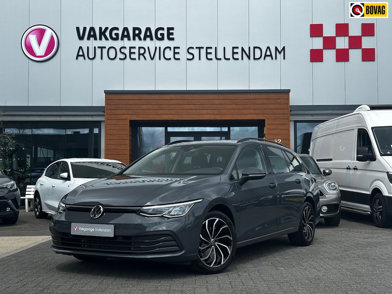 Volkswagen Golf Variant - 1.5 eTSI Life Business|Stoel Massage|Memory|Camera|App-Connect|Navigatie - AutoWereld.nl