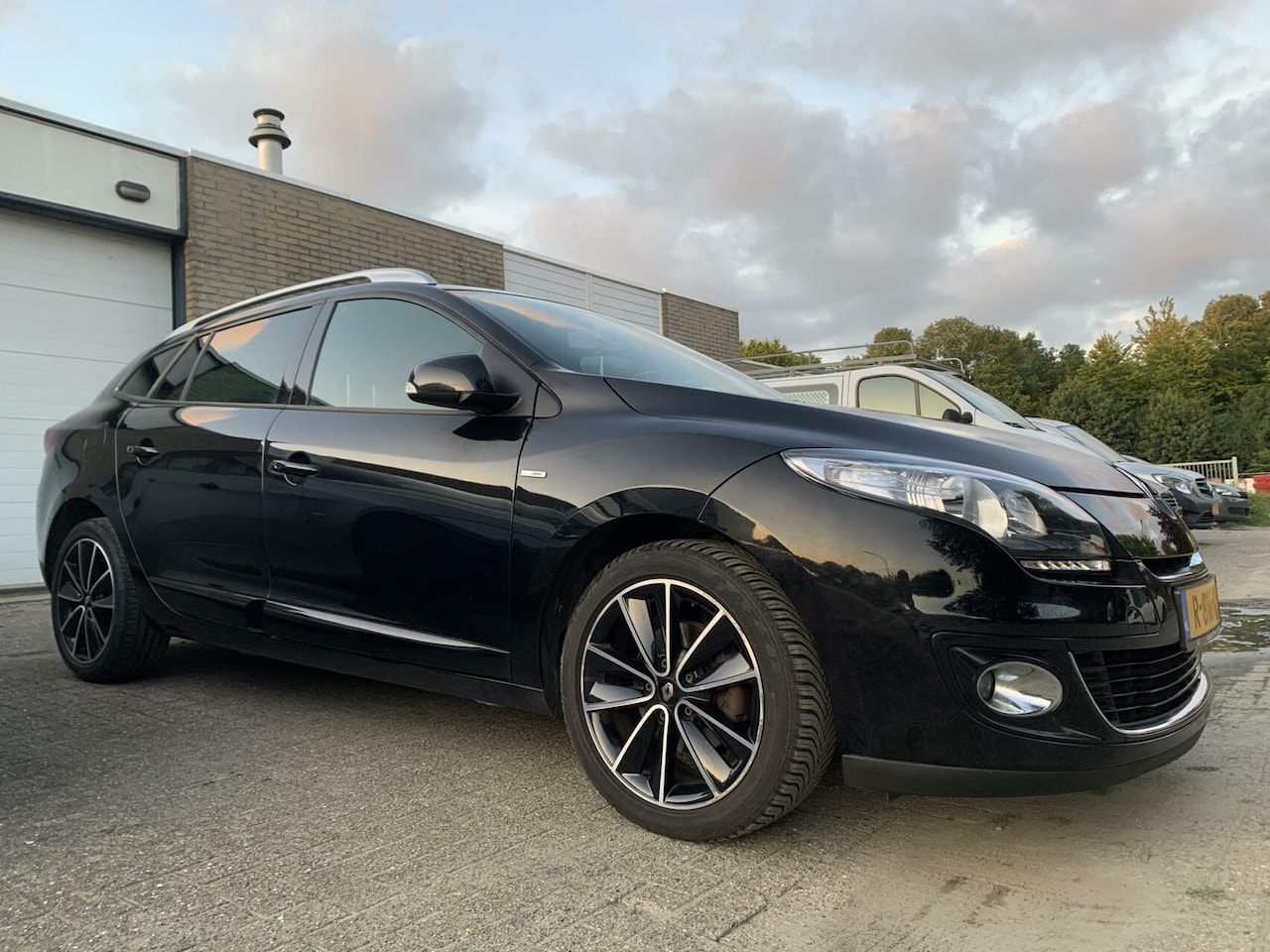 Renault Mégane Estate - 1.4 TCe Bose Navi Airco Trekhaak Cruise control Elektrische pakket - AutoWereld.nl