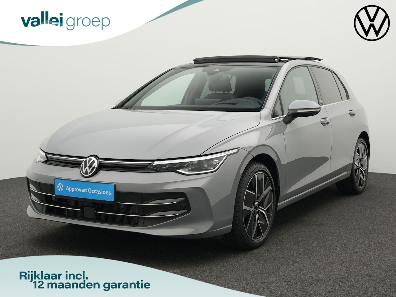 Volkswagen Golf - 1.5 eTSI 150 pk DSG Style Edition 50 | IQ Light | Panoramadak | Rondomzicht camera | Head- - AutoWereld.nl
