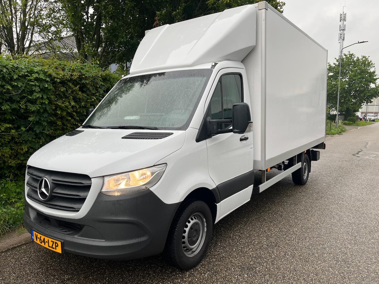 Mercedes-Benz Sprinter - 319 3.0 CDI L3 EURO VI-D , Meubelbak met Laadklep . - AutoWereld.nl