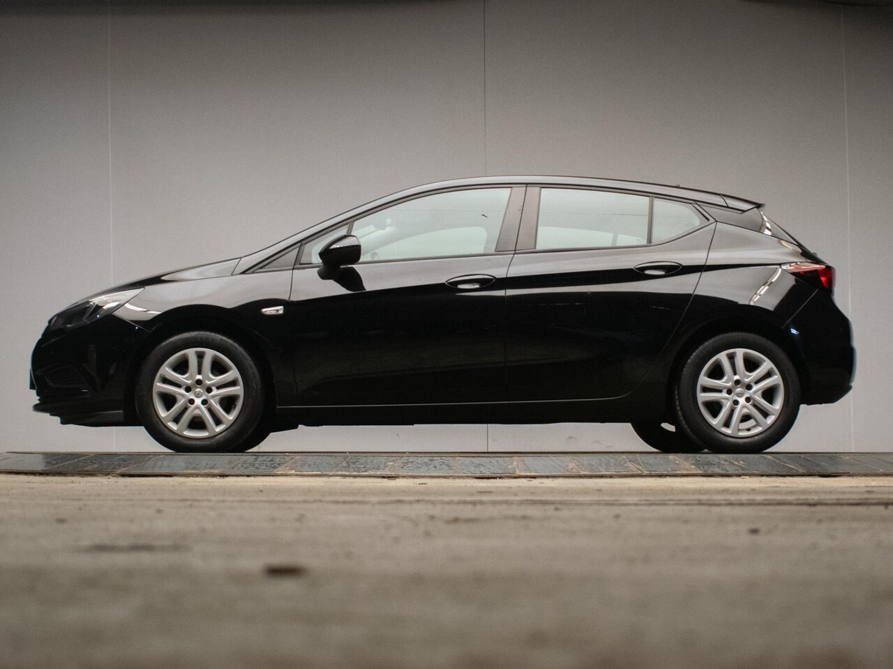 Opel Astra - 1.0 Business+ Sport (NAVI,CRUISE,CLIMATE,LED,PDC,DAB,BLUETOOTH,SPORTSTOELEN,ELEKTRISCH PAK - AutoWereld.nl