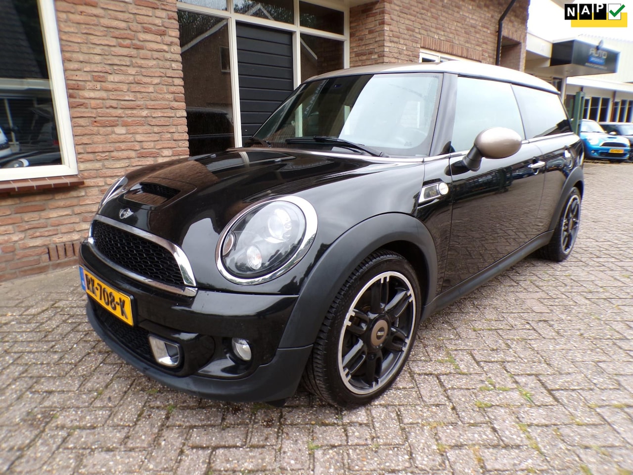 MINI Clubman - Mini 1.6 Cooper S Chili Automaat / Leder / Navi / Panoramadak / Soelverwarming - AutoWereld.nl