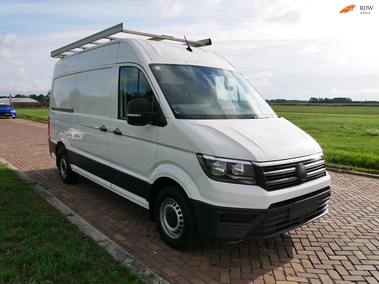 Volkswagen Crafter - 30 2.0 TDI L2H2 103kW NAVI AC 3-SEATS ** 10999 EX BTW ** - AutoWereld.nl