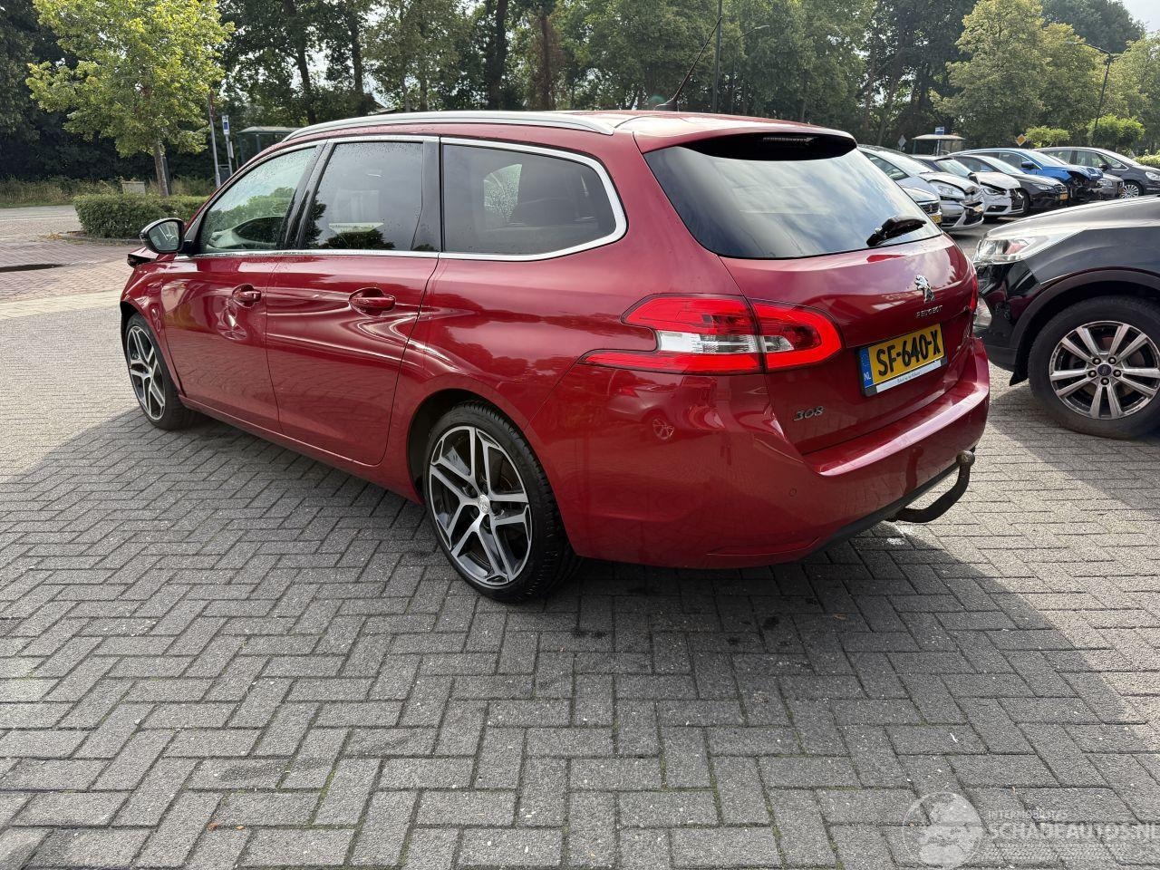 Peugeot 308 - 1.2 PureTech AUTOMAAT PANO LEER Blue Lease Premium - AutoWereld.nl