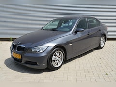 BMW 3-serie - 320d Executive | Sedan | Airco | L.M. Velgen | PDC