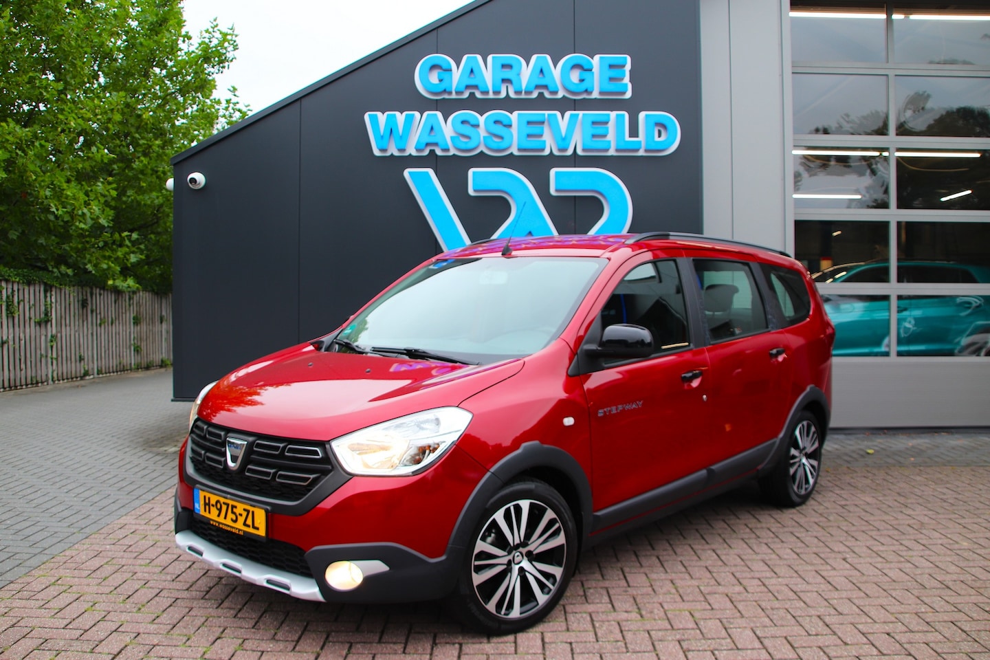 Dacia Lodgy - 1.3 TCe Stepway Serie Limited 1-Eigen/Camera/Cruise/Trekhaak/Park.sens - AutoWereld.nl
