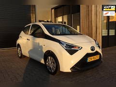 Toyota Aygo - 1.0 VVT-i x-fun AIRCO / CRUISE / LED / 100% ONDERHOUDEN 1E EIG