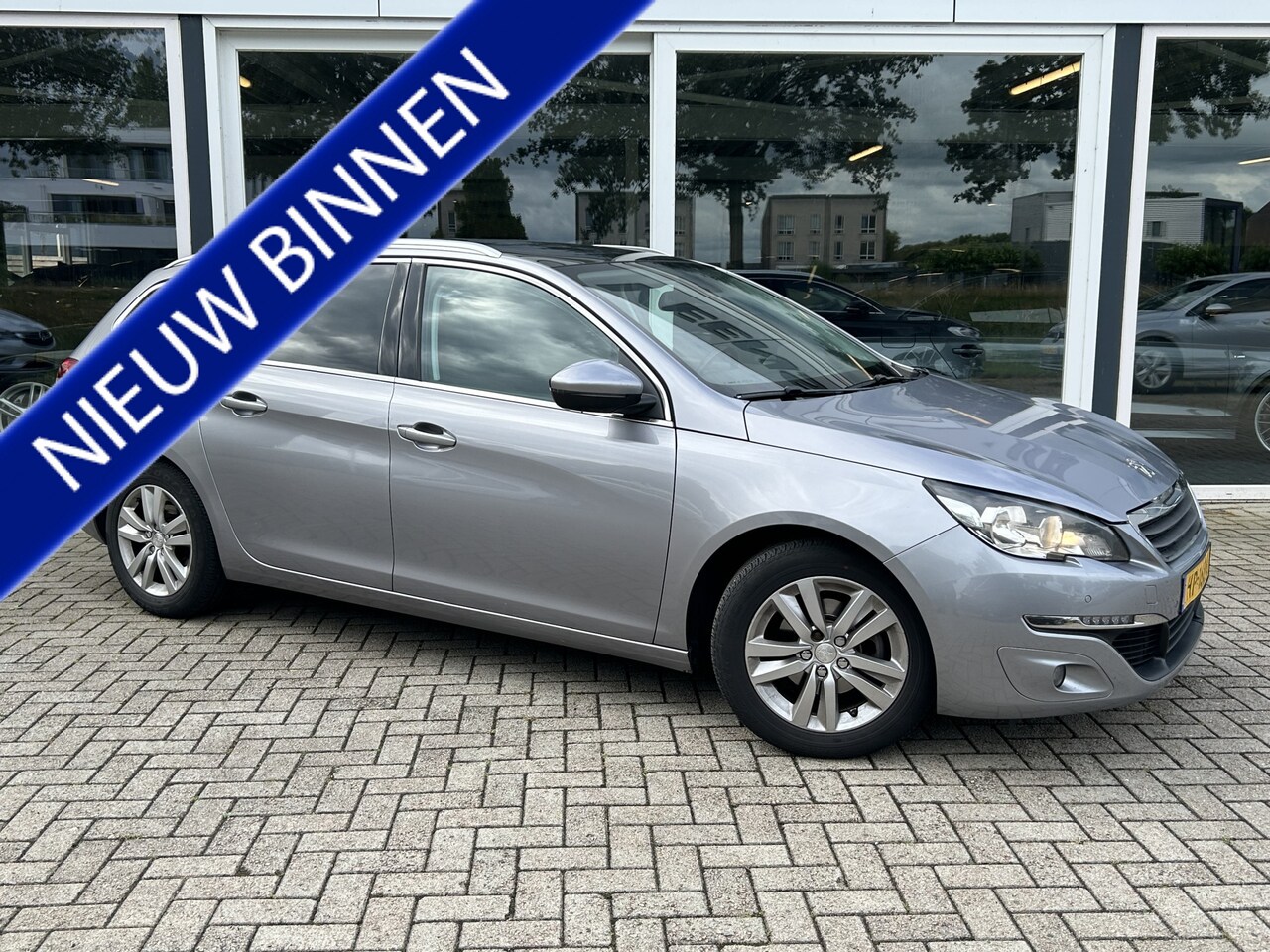 Peugeot 308 SW - 1.6 BlueHDI Blue Lease Executive Pack 50% deal 2.725,- ACTIE Trekhaak / Pano / PDC / Cruis - AutoWereld.nl