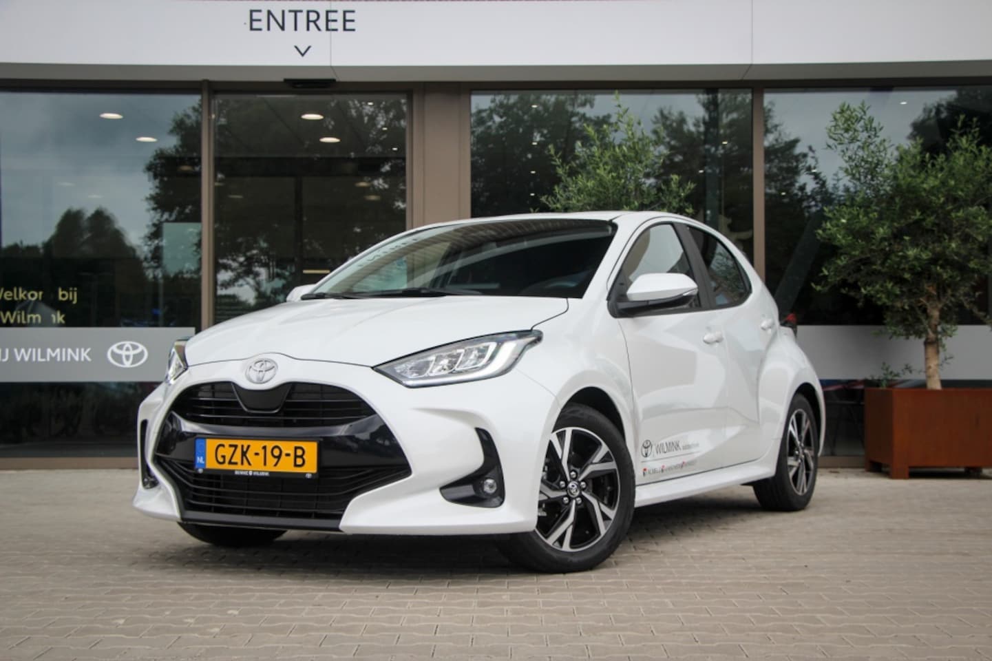 Toyota Yaris - 1.5 Hybrid 115 First Edition - AutoWereld.nl