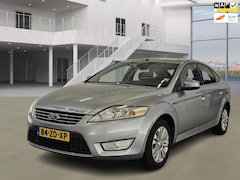 Ford Mondeo - 2.0-16V Ghia/AIRCO/CRUISE/PARKEERSENS VOOR-ACHTER/TREKHAAK