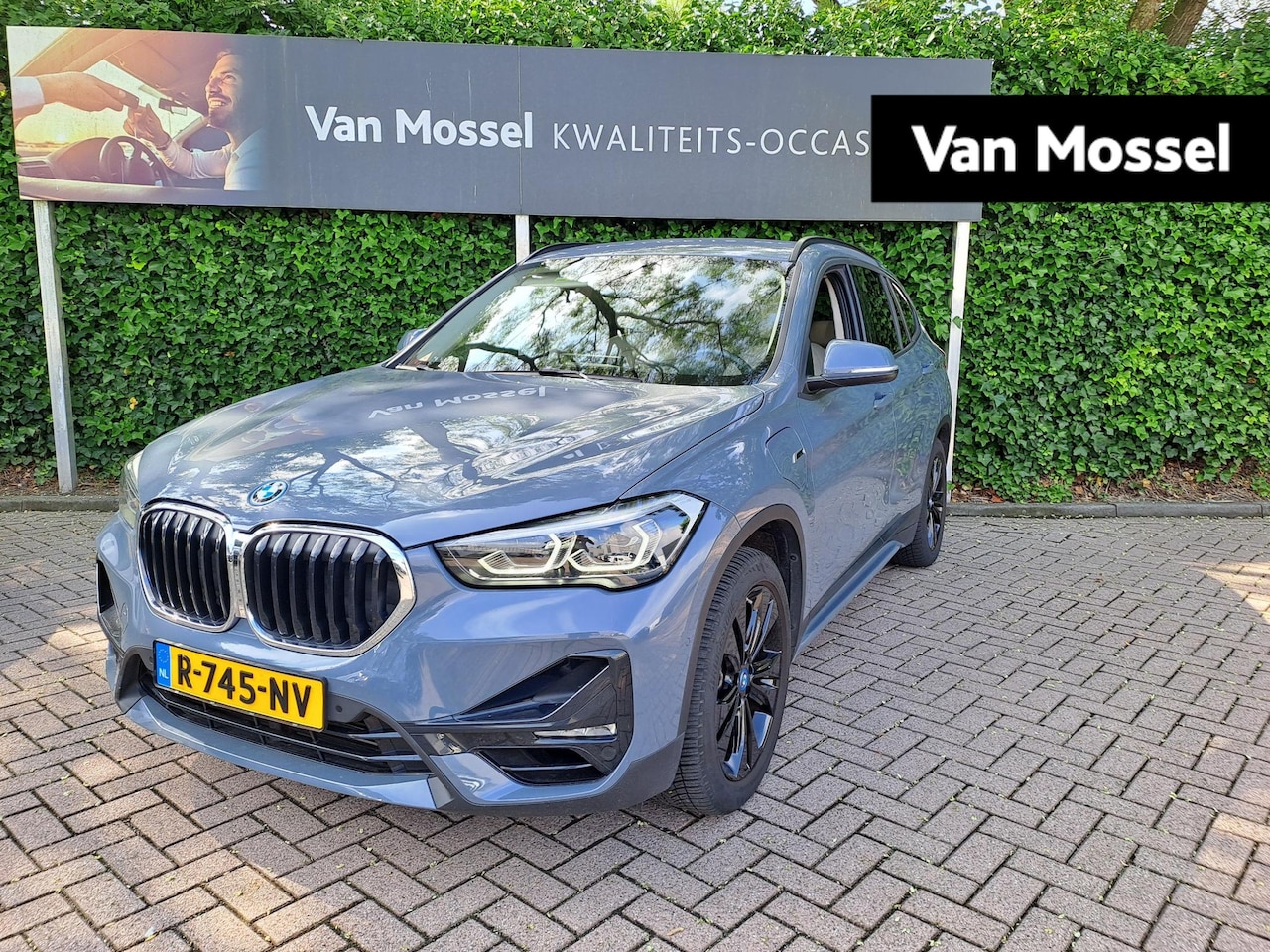 BMW X1 - xDrive25e eDrive Edition | LEER | HEAD-UP | NAVIGATIE | CAMERA | STOELVERWARMING | KLIMAAT - AutoWereld.nl