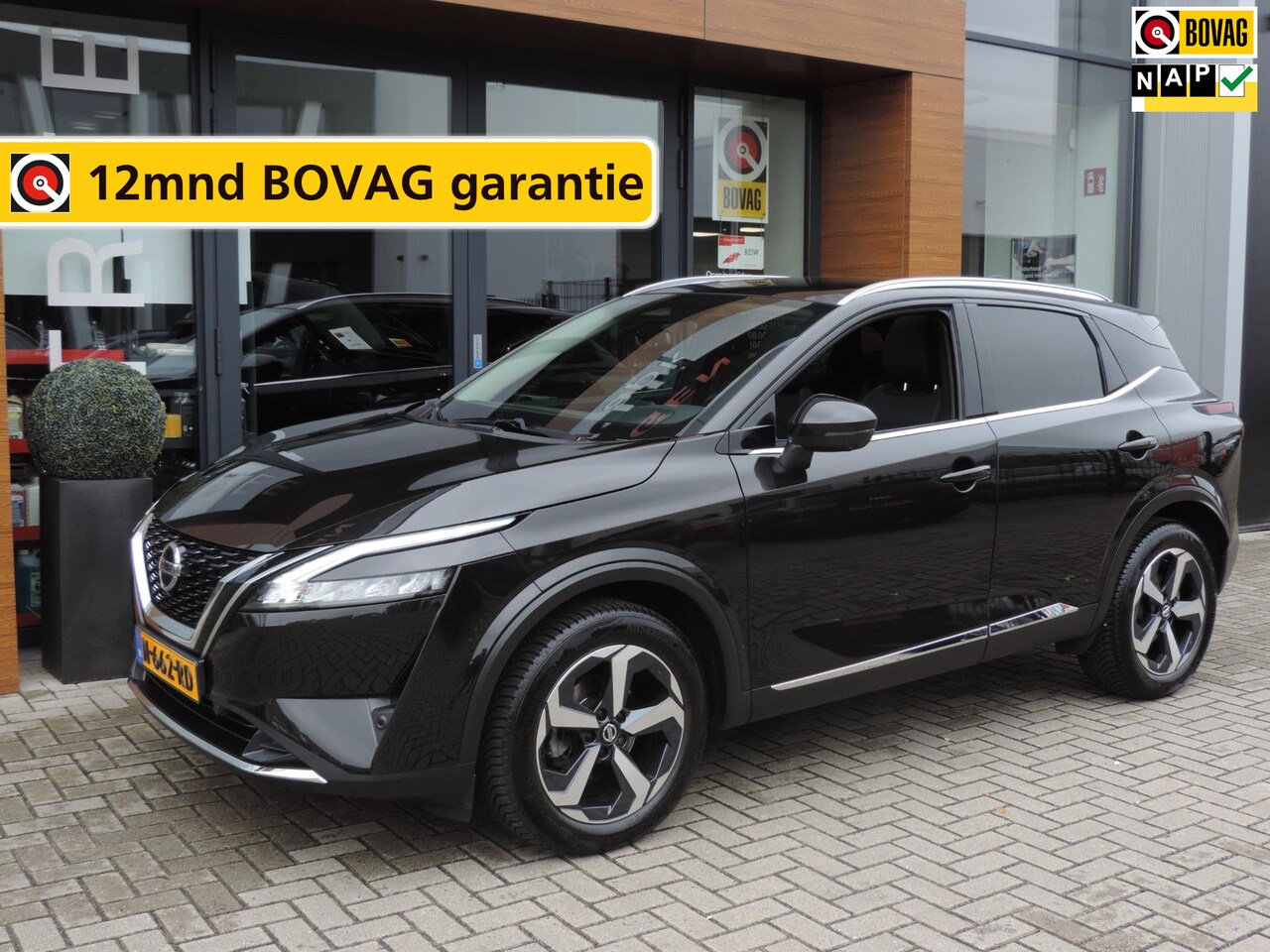 Nissan Qashqai - 1.3 MHEV Xtronic N-Connecta AUTOMAAT 84.000km | Panodak | Keyless | 18” allseason | 360Cam - AutoWereld.nl