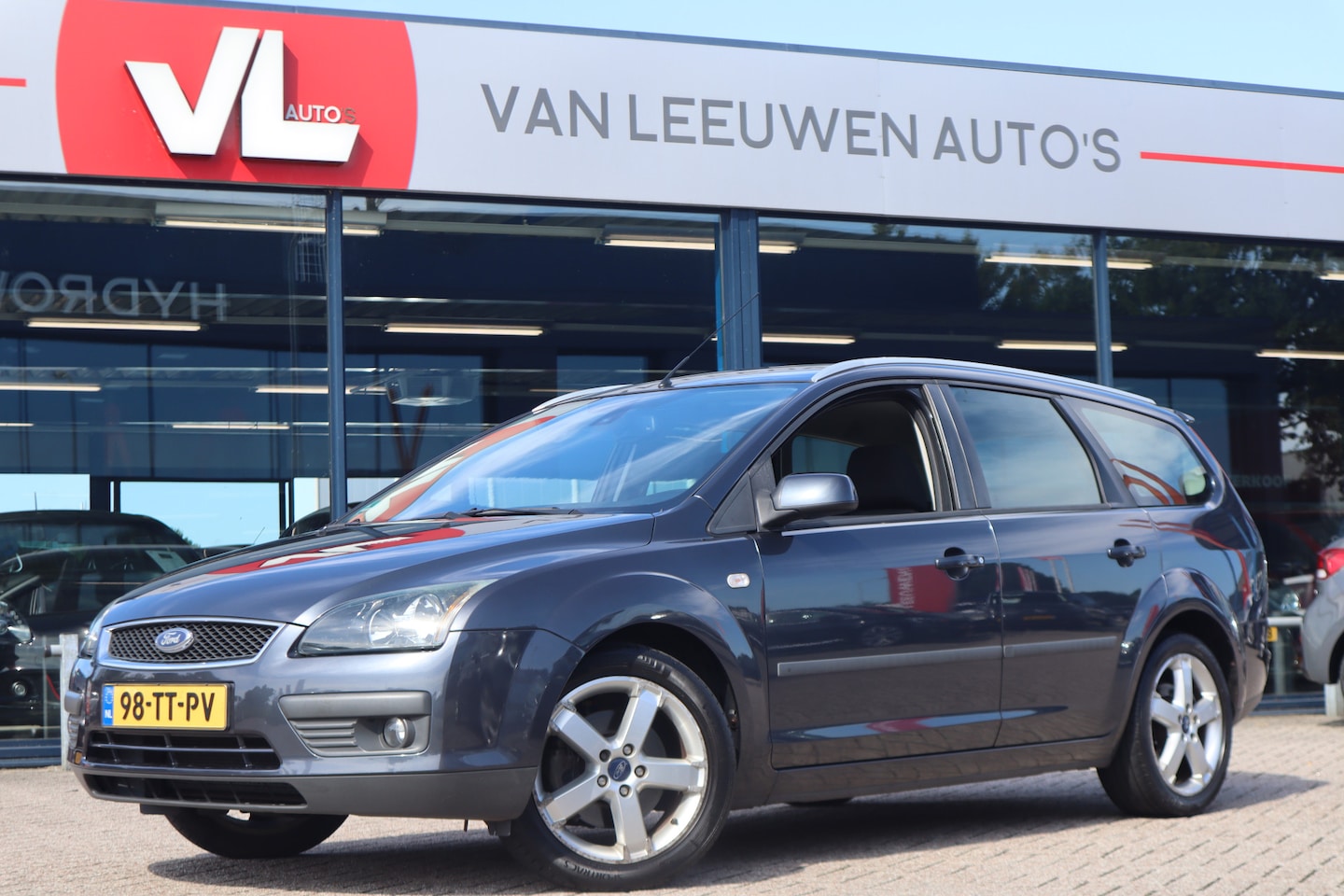 Ford Focus Wagon - 2.0-16V Rally Edition | Airco | Cruise | Trekhaak - AutoWereld.nl