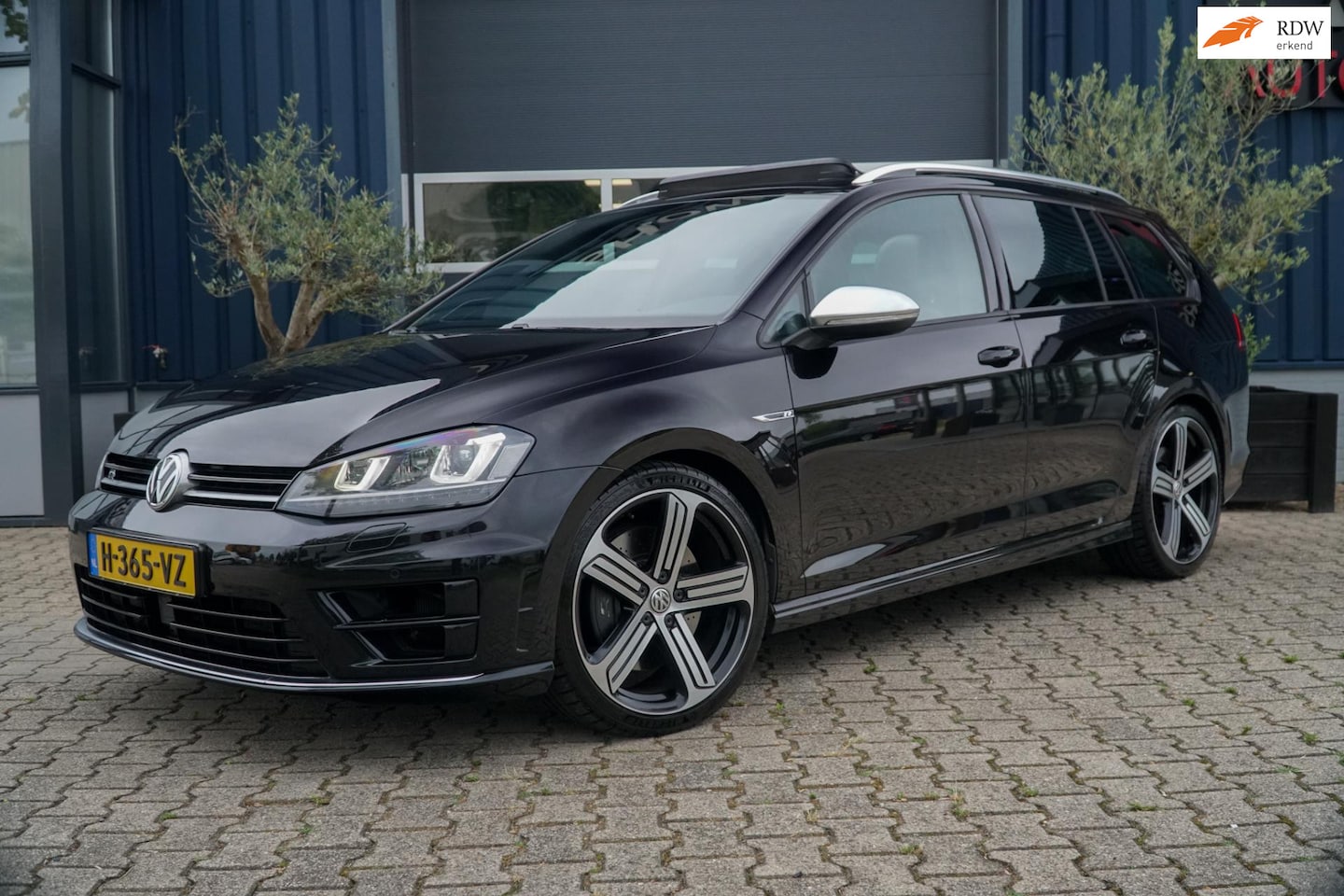 Volkswagen Golf Variant - 2.0 TSI R 301PK! - AutoWereld.nl