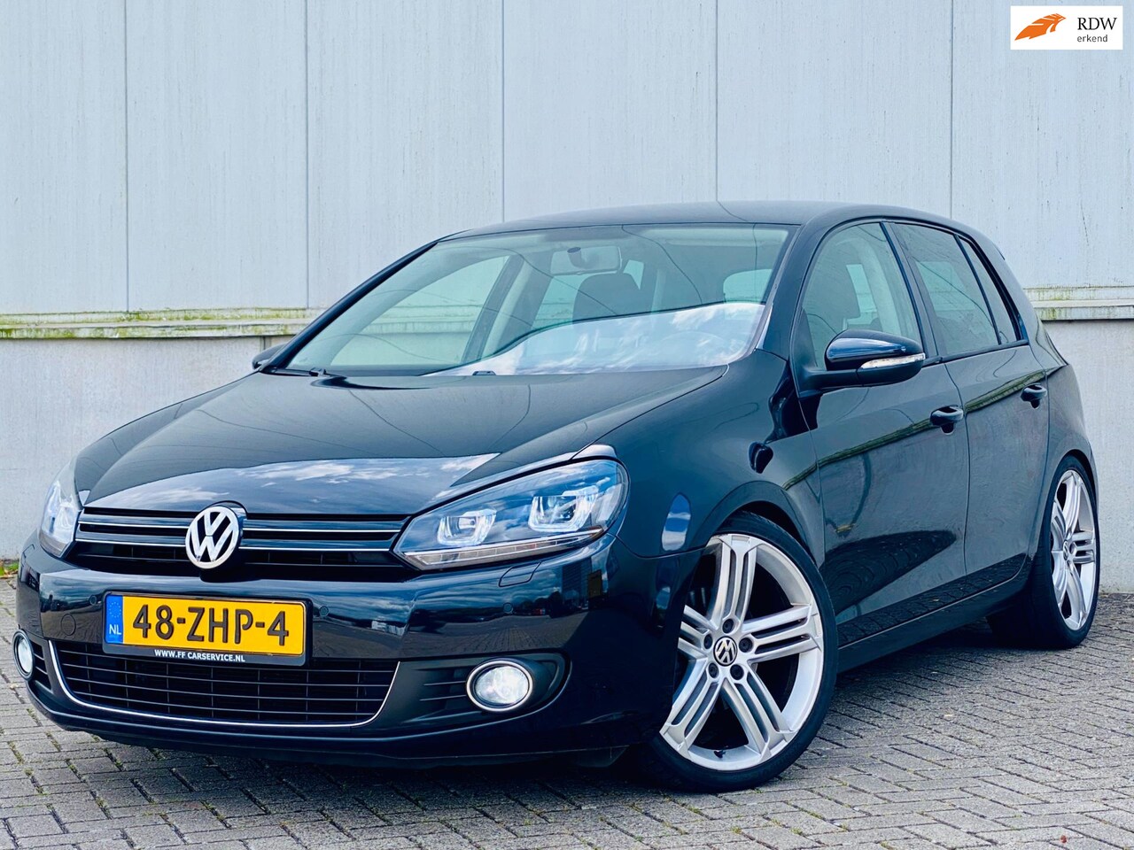 Volkswagen Golf - 1.4 TSI Highline APK I NAVI I STOELVERWARMING I LED I LMV I - AutoWereld.nl