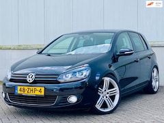 Volkswagen Golf - 1.4 TSI Highline APK I NAVI I STOELVERWARMING I LED I LMV I