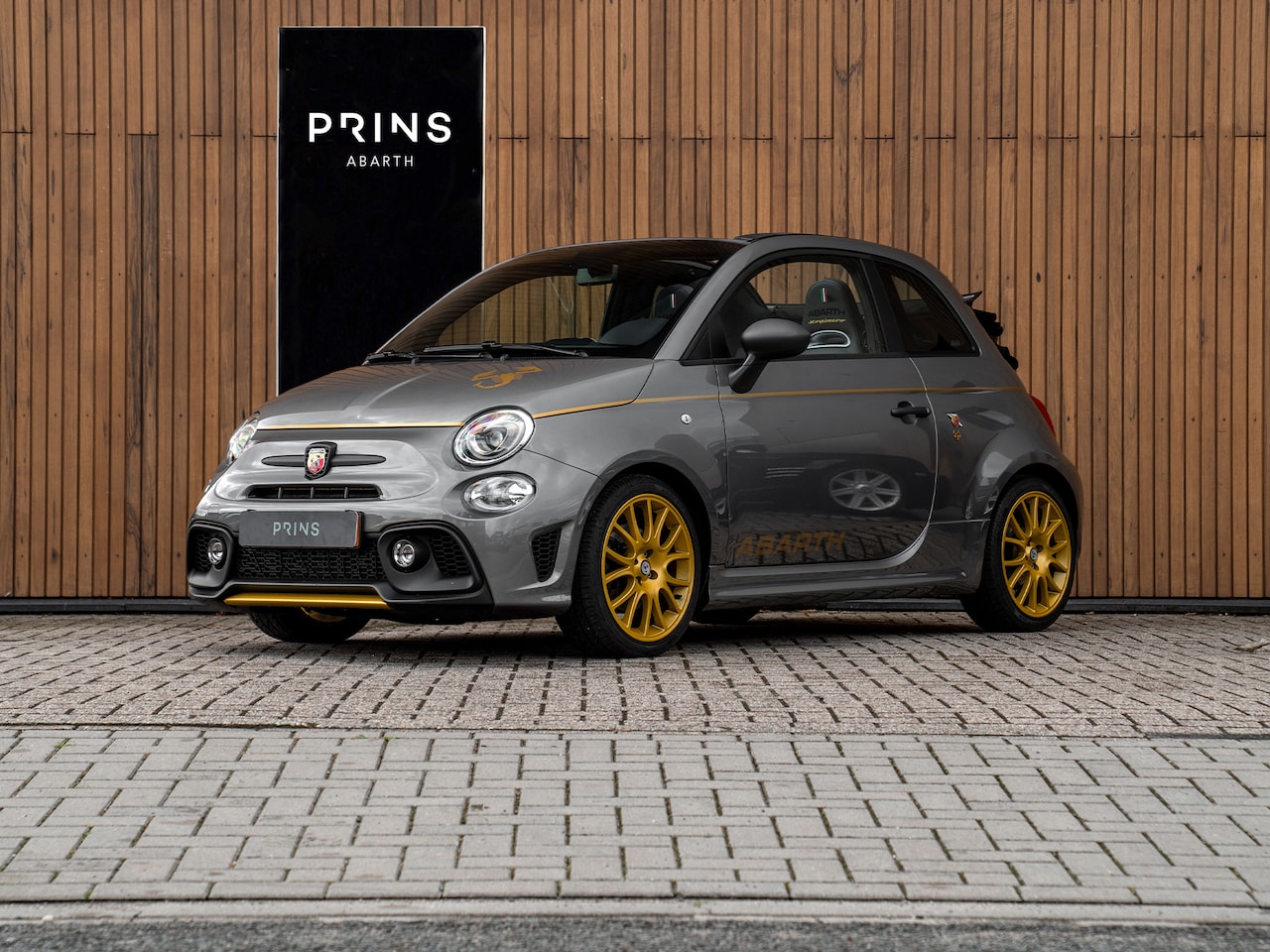 Abarth 595 - C ScorpioneOro | Monza | Beats audio | CarPlay | One of 2000 - AutoWereld.nl