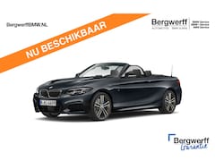 BMW 2-serie Cabrio - M240i xDrive - M-Performance Uitlaat - Harman Kardon - ACC - Camera