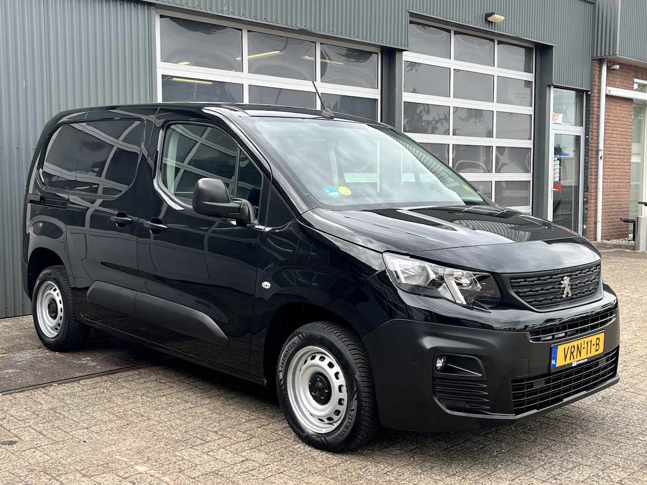 Peugeot Partner - 1.5 BlueHDI BTW VRIJ!! Airco Cruise controle Parkeerhulp achter Schuifdeur Telefoonverbind - AutoWereld.nl
