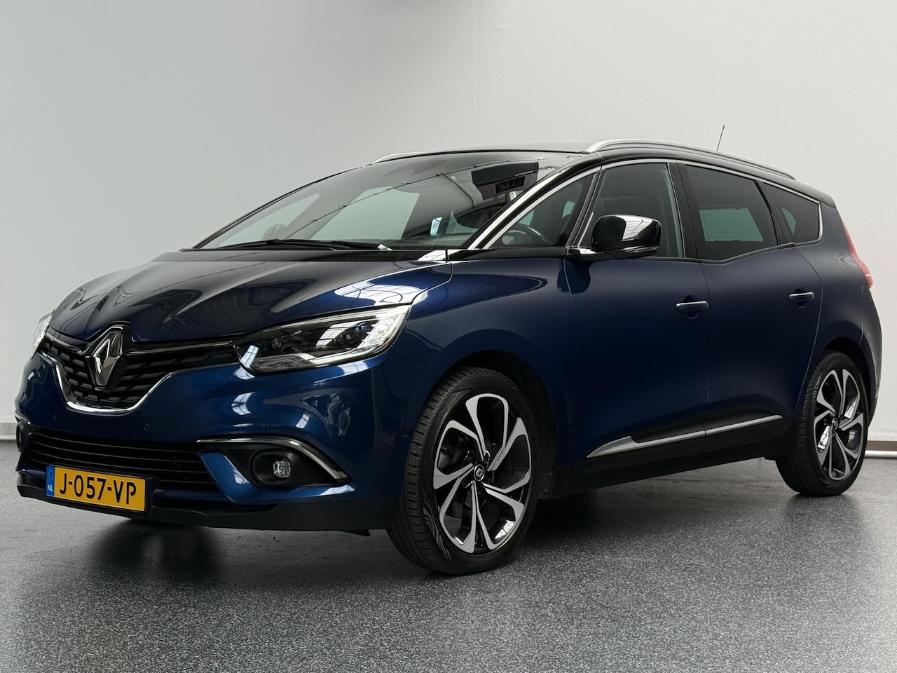 Renault Grand Scénic - 1.3 TCe Black Edition 7p. Automaat | 7 Pers. | Pano | Camera | Navi - AutoWereld.nl