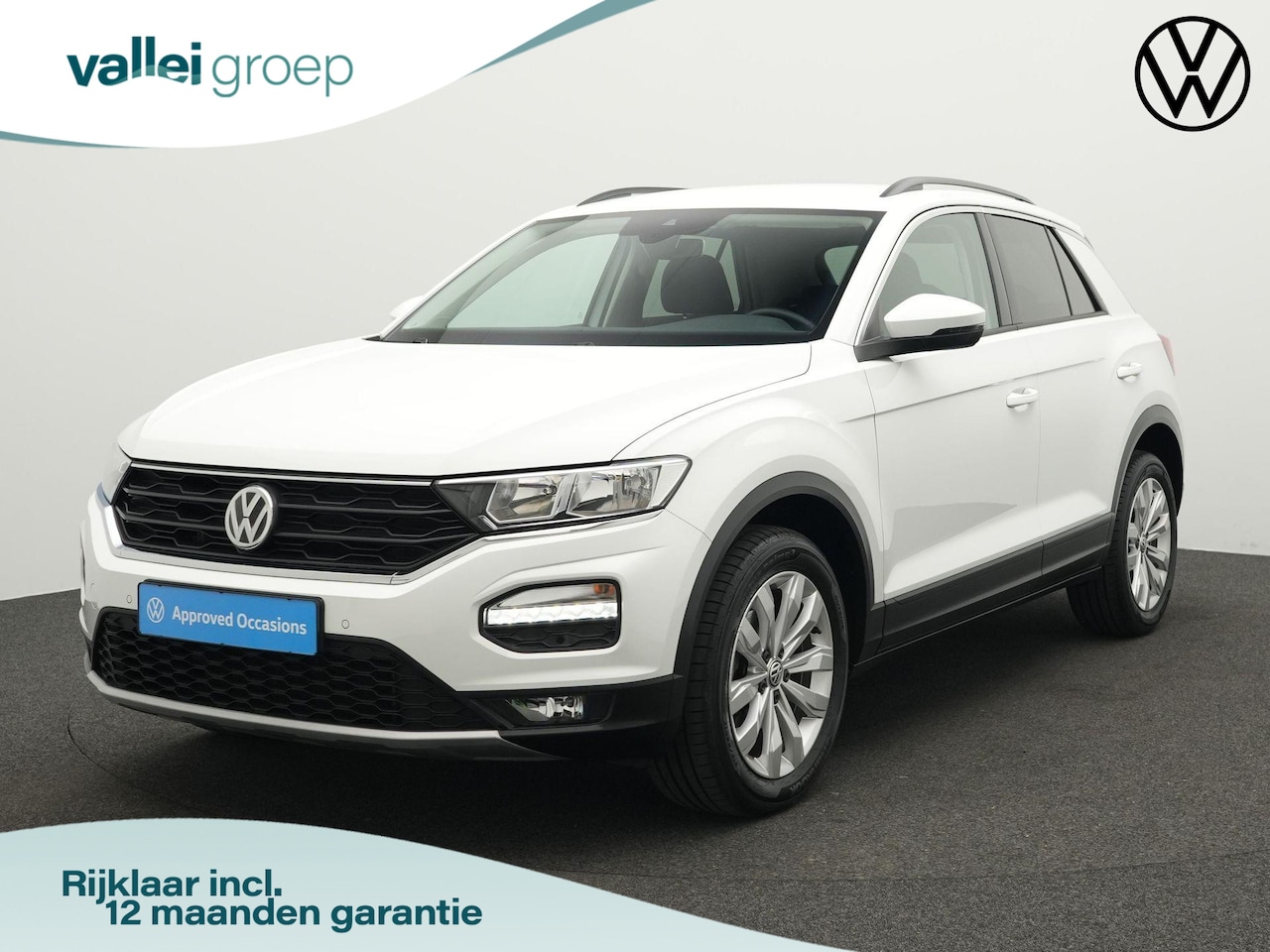 Volkswagen T-Roc - 1.5 TSI 150 pk DSG Style Business | Trekhaak | Navigatie | Parkeersensoren voor/achter - AutoWereld.nl