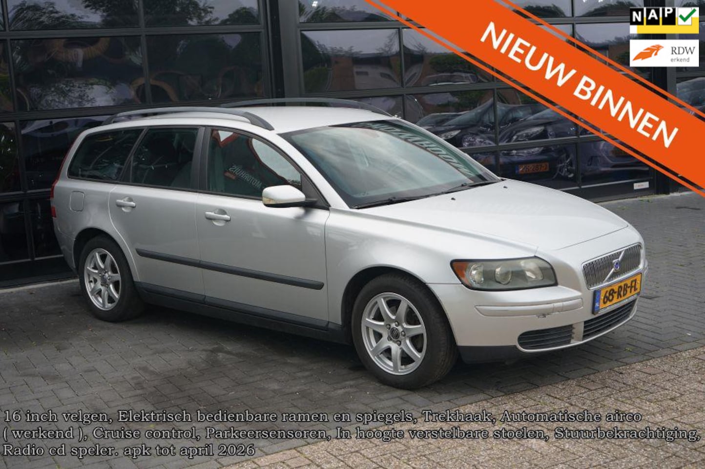 Volvo V50 - 1.8 Elite 1.8 Elite, Airco, CC, Elek pakket, Trekhaak, PDC - AutoWereld.nl